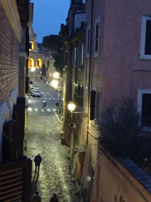 Apartment Loft Colosseo, In Center Rom